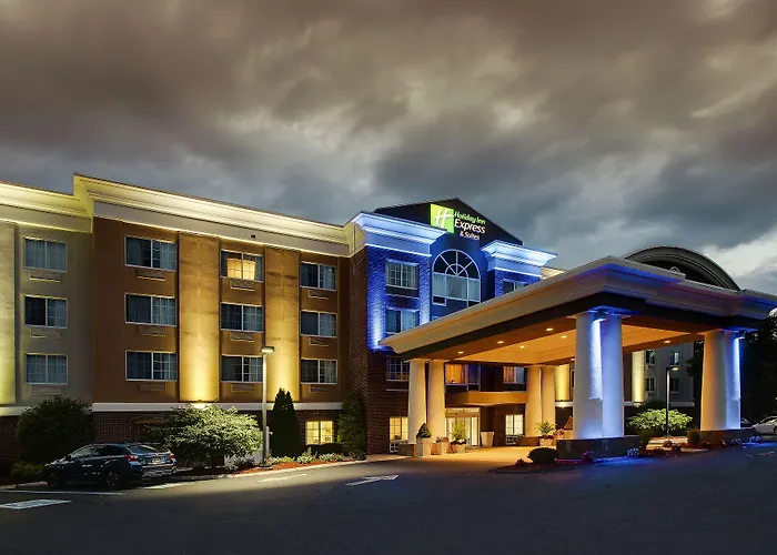 Holiday Inn Express Hotel & Suites Middleboro Raynham By Ihg